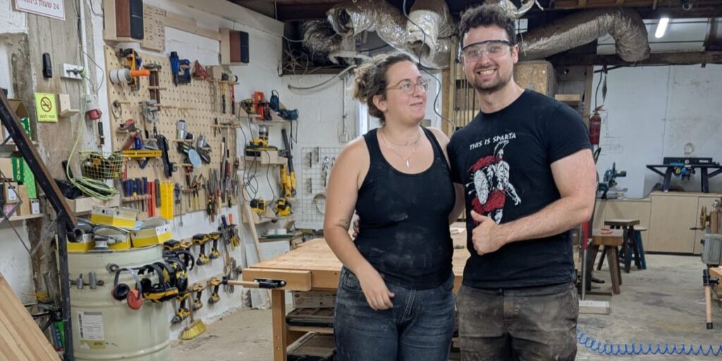 סדנת נגרות זוגית - החוויה המושלמת לבילוי רומנטי ויצירתי